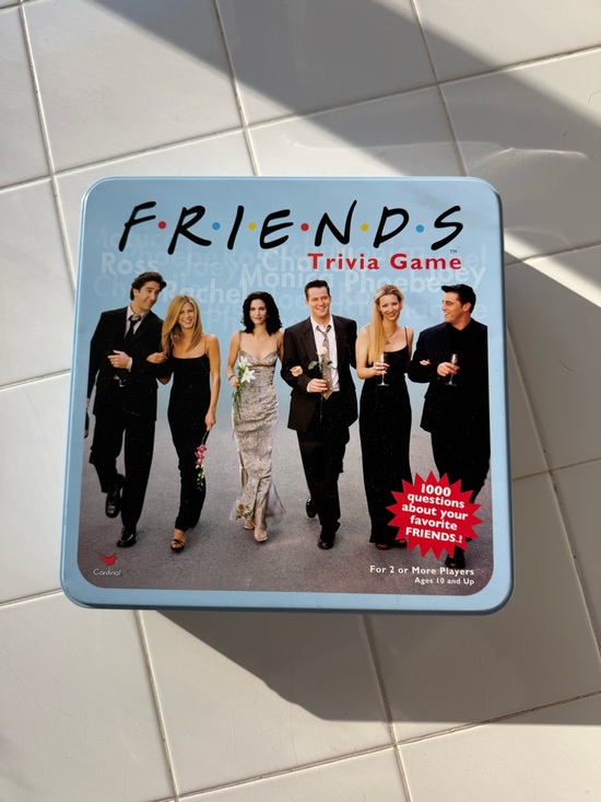 FRIENDS Other - FRIENDS Trivia Board Game Collectors Cardinal Games TV Show 90s Y2K